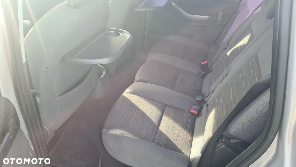 Ford Focus C-Max - 11