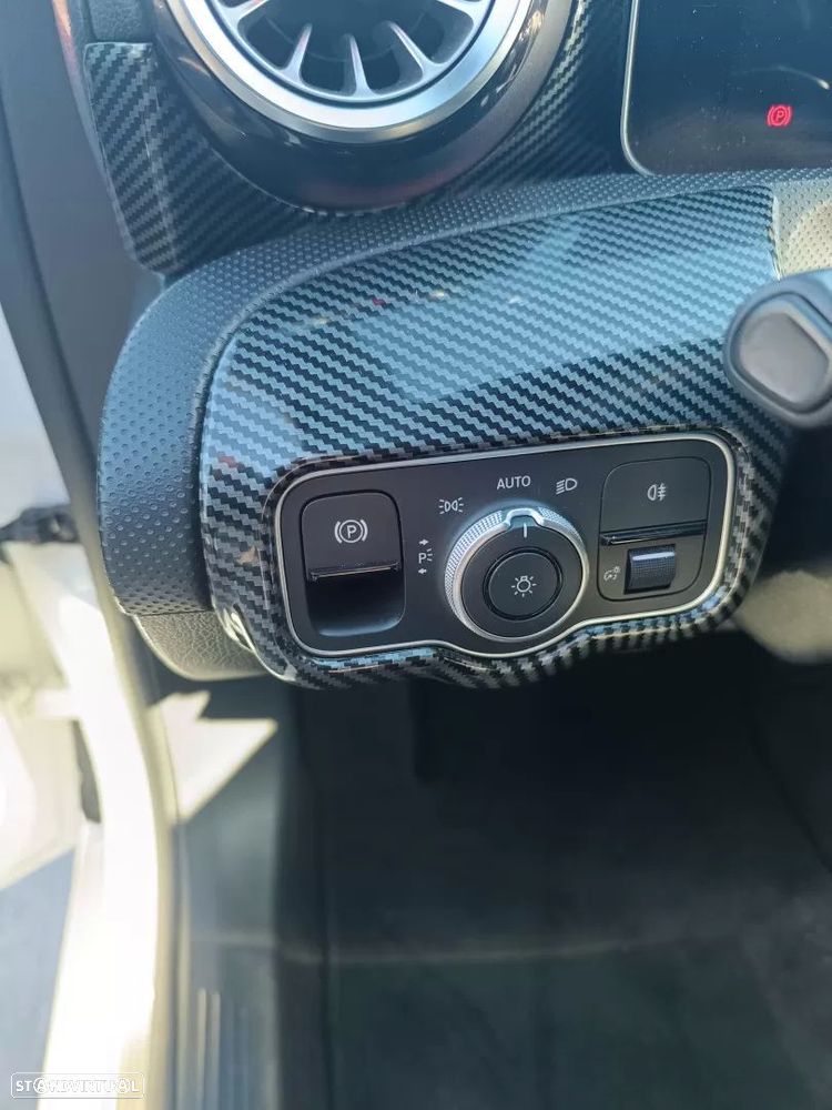 Mercedes-Benz A 180 d 7G-DCT AMG Line - 44