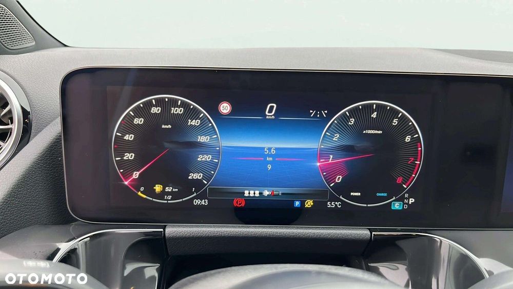Mercedes-Benz GLA - 14