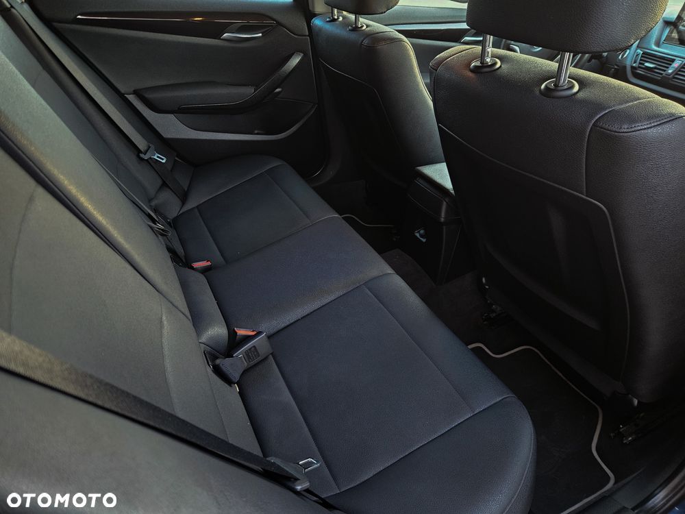 BMW X1 sDrive18d - 10