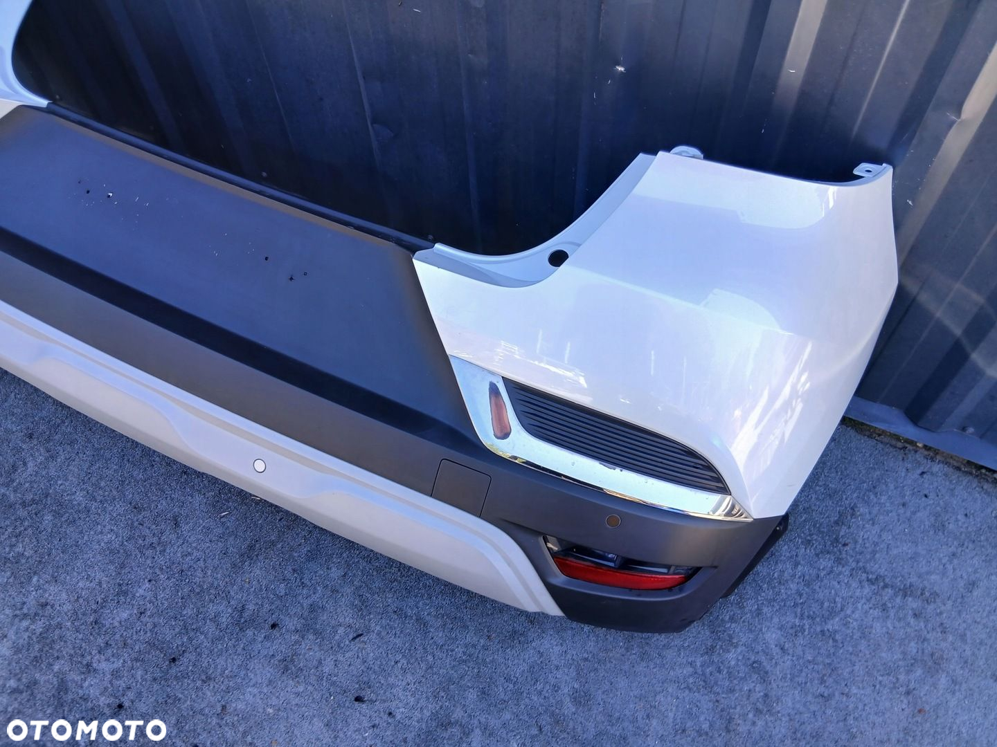 Zderzak tylny Renault Captur II 4xPDC - 2