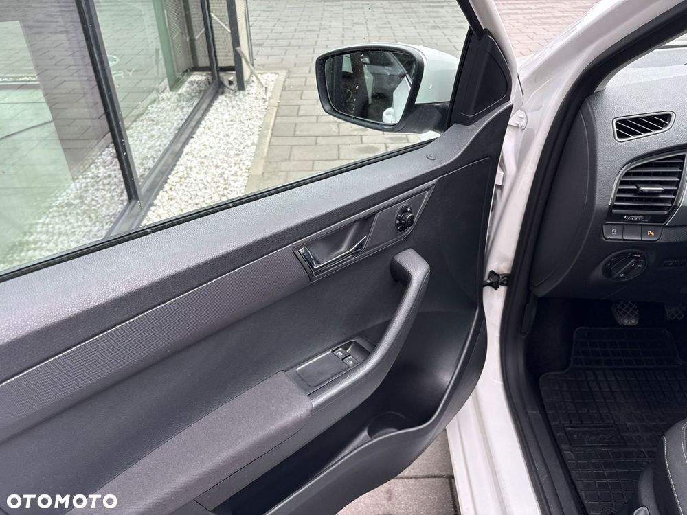 Skoda Fabia 1.0 TSI Ambition - 10