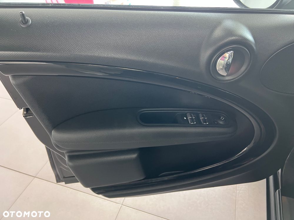 MINI Countryman - 24