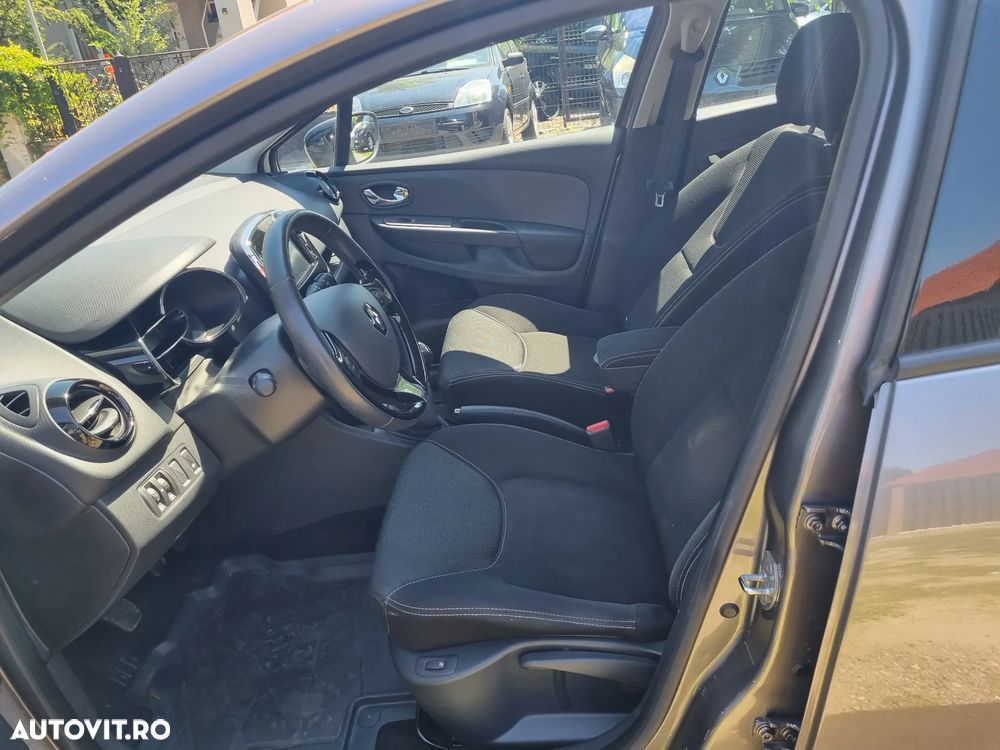 Renault Clio - 9
