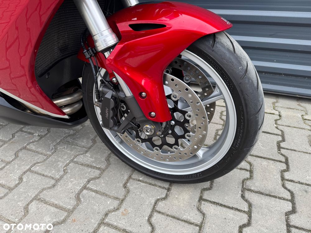 Honda VFR - 17