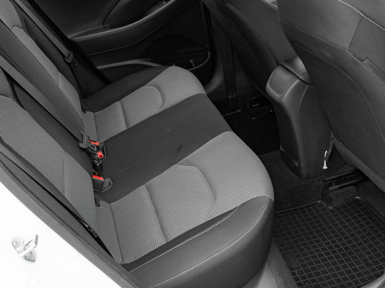 Hyundai i30 1.5 DPI Modern - 26