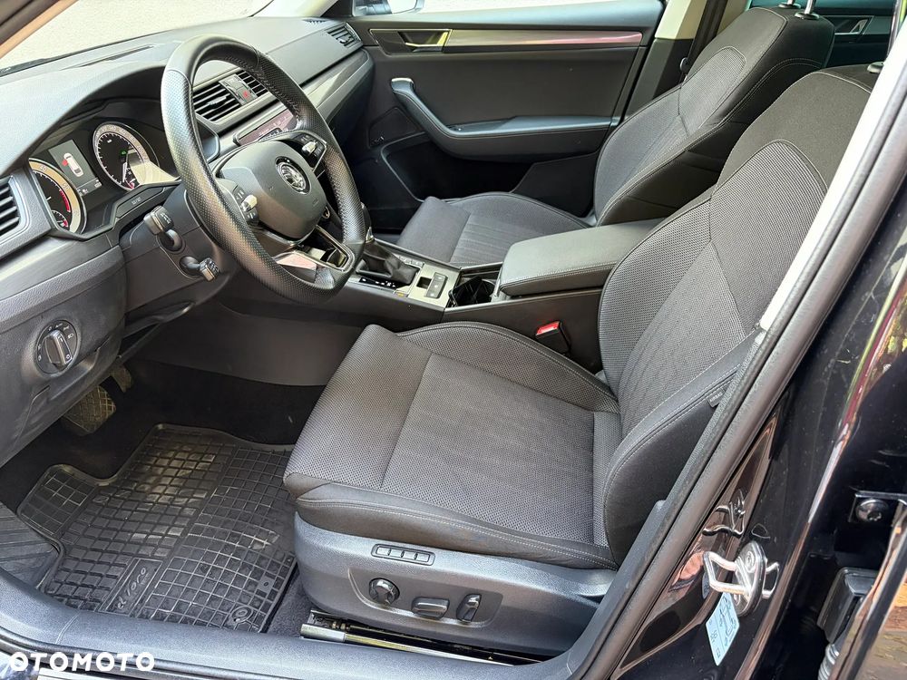 Skoda Superb 2.0 TDI SCR 4x4 Style DSG - 10