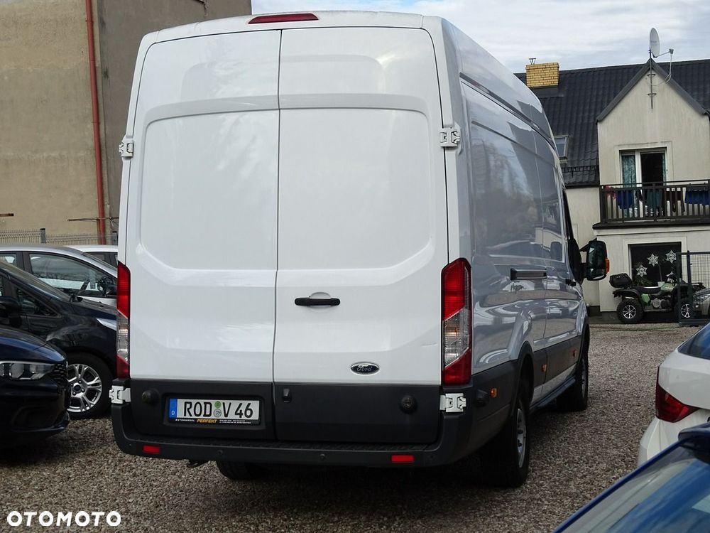 Ford Transit - 12