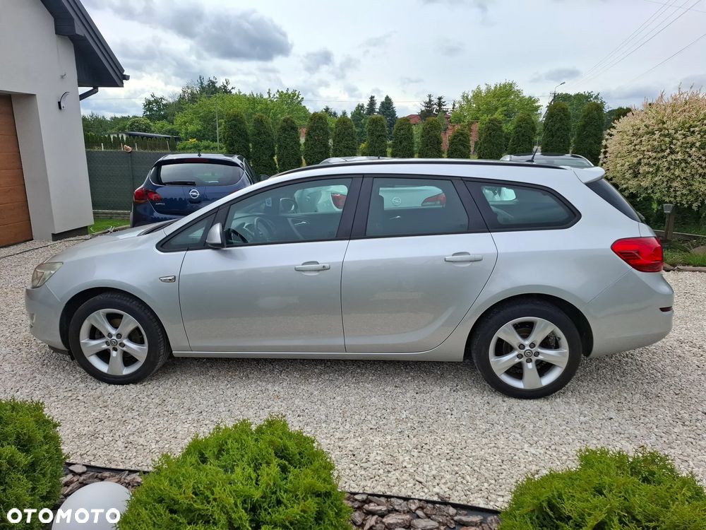 Opel Astra 1.6 Innovation - 11