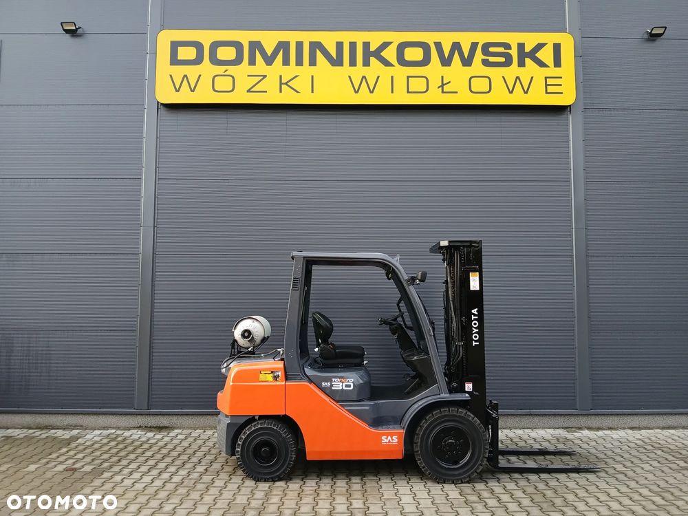 Toyota 02-8FGF30 - 1