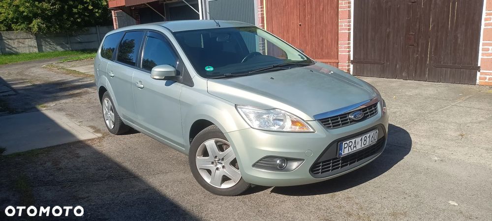 Ford Focus 1.6 16V Ambiente - 1