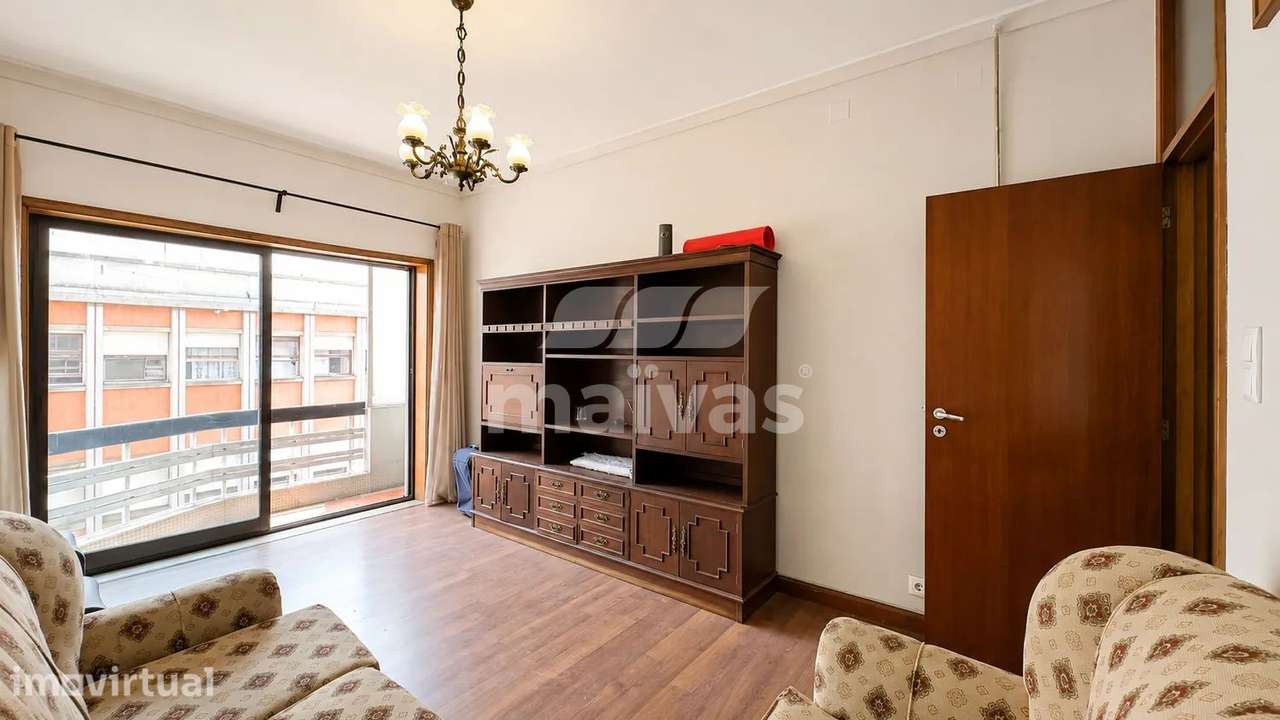 Apartamento T1 - Rua Santa Catarina, Porto - Grande imagem: 3/19