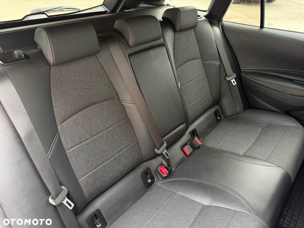 Toyota Corolla 1.8 Hybrid Style - 35