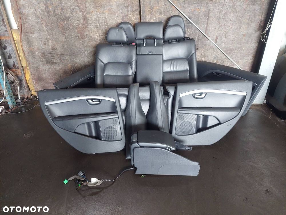 FOTELE KOMPLET LEWY PRAWY KANAPA TYŁ + BOCZKI VOLVO V70 III LIFT SKÓRA - 1