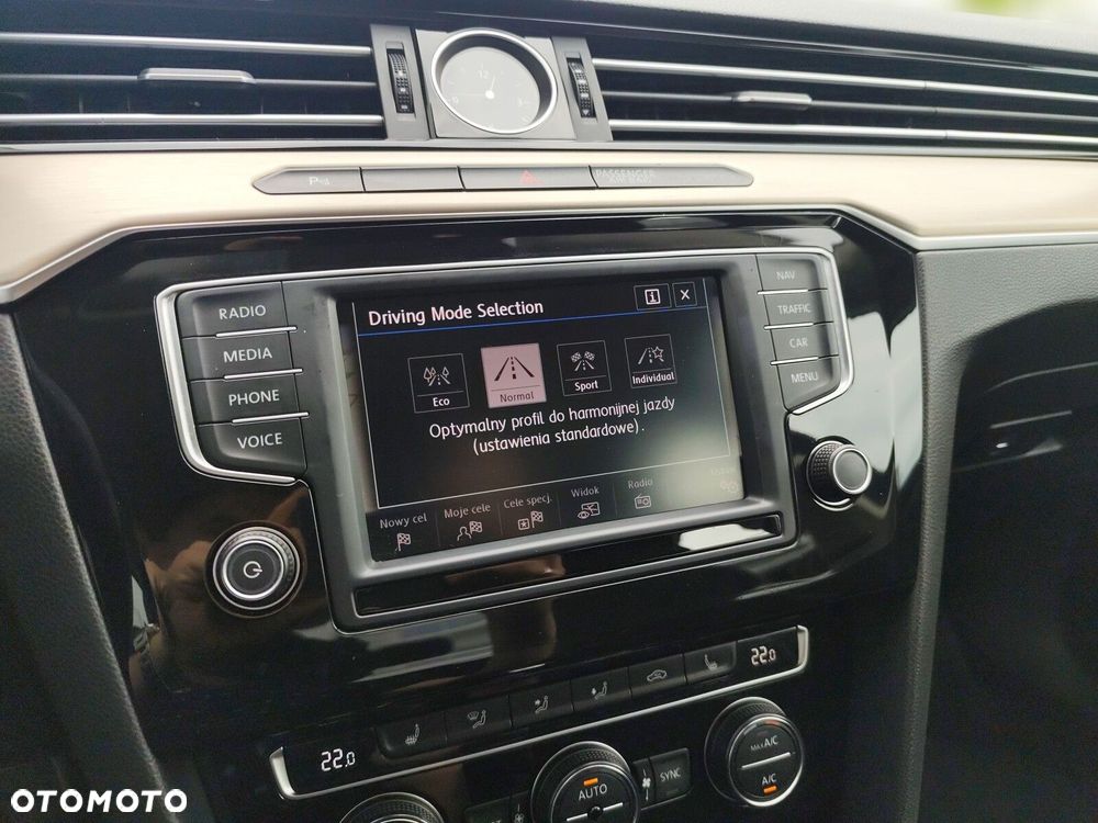 Volkswagen Passat - 26