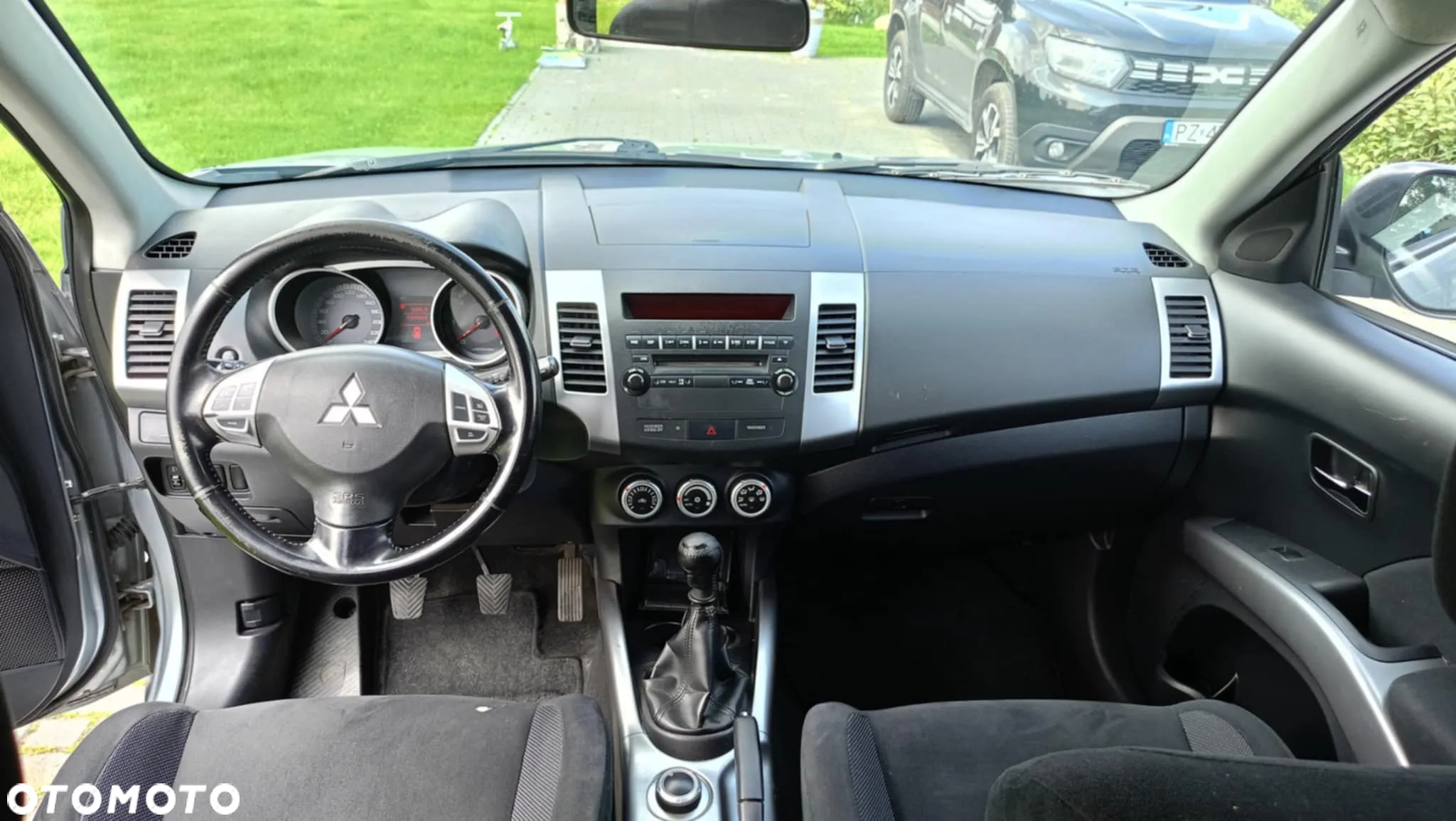 Mitsubishi Outlander 2.0 DID Intense + SE - 3