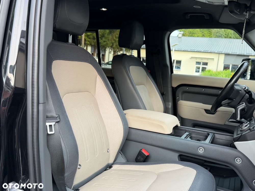 Land Rover Defender 3.0 D300 mHEV X-Dynamic SE - 15