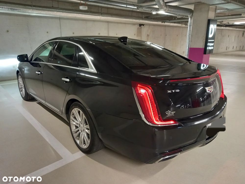 Cadillac XTS - 20