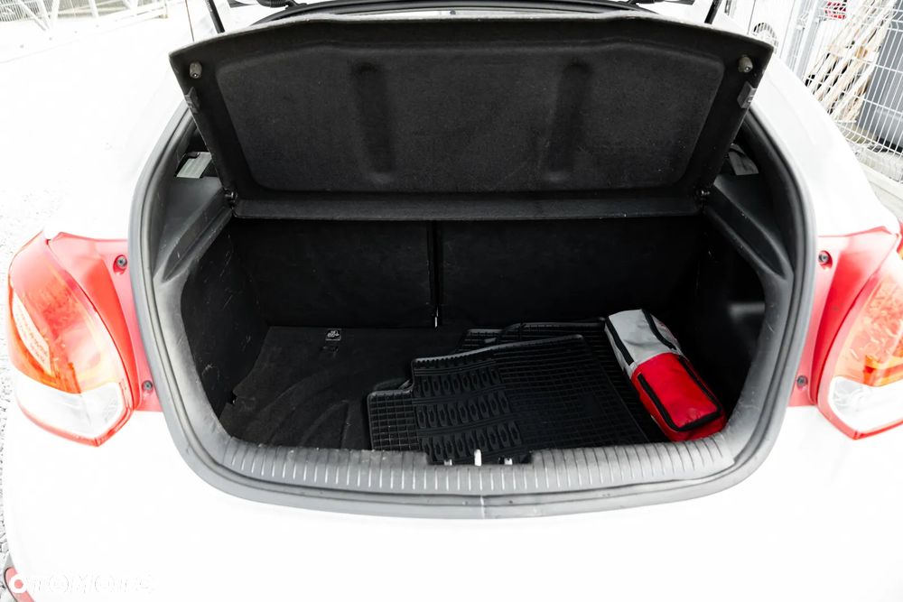 Hyundai Veloster 1.6 Turbo Premium - 23