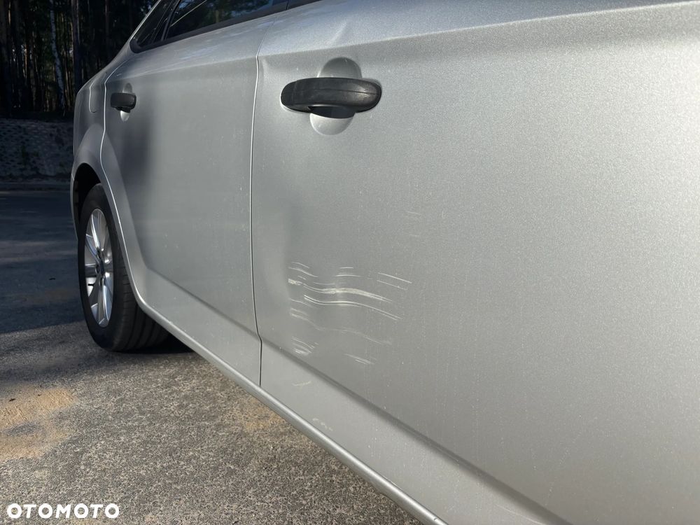 Ford Mondeo 1.6 Ambiente - 11
