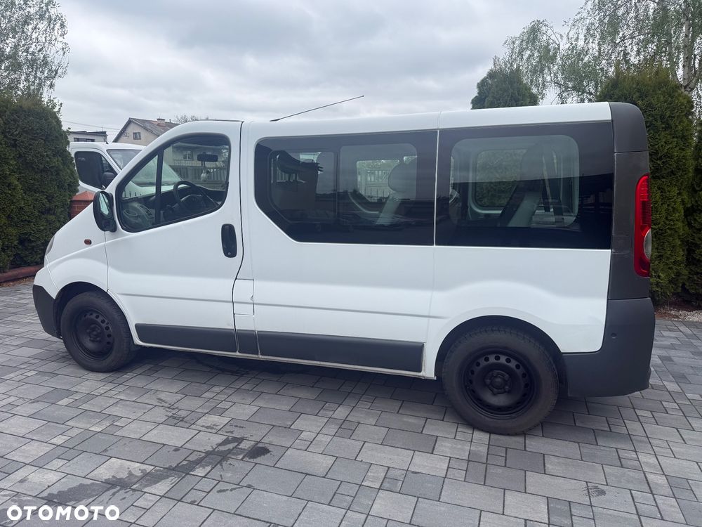 Opel Vivaro - 10