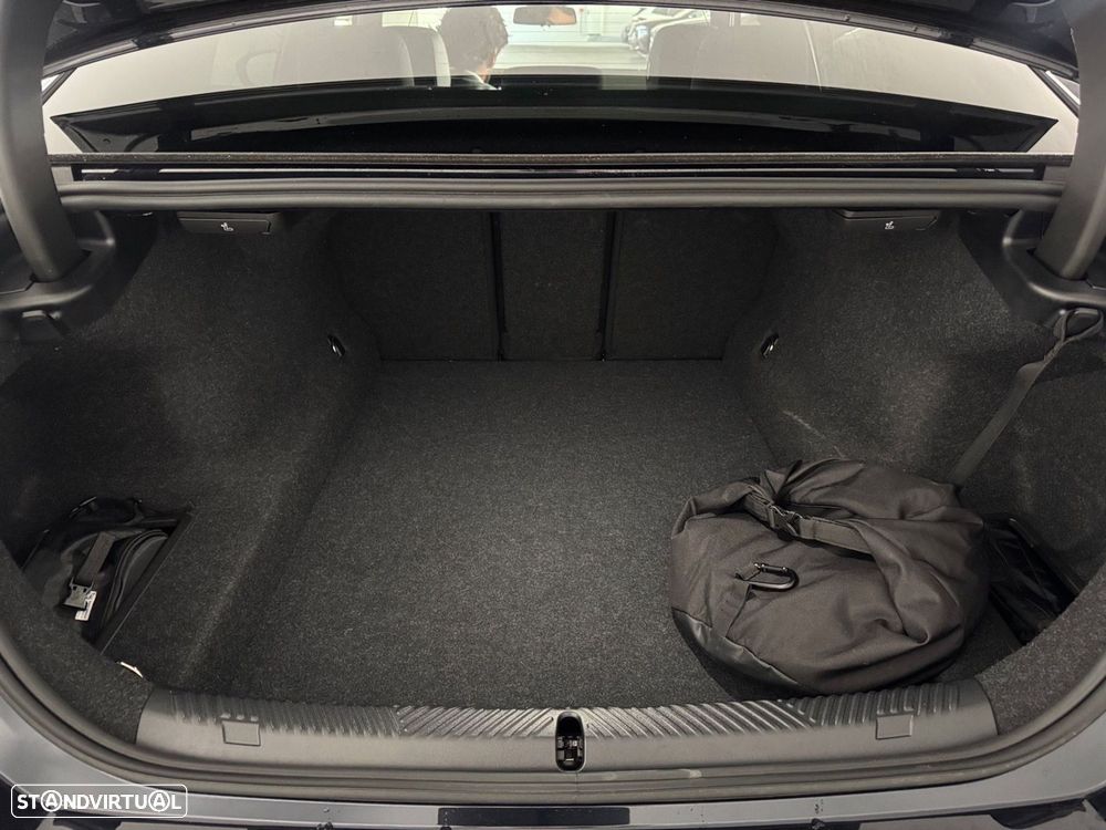 BMW 530 e Pack Desportivo M - 13