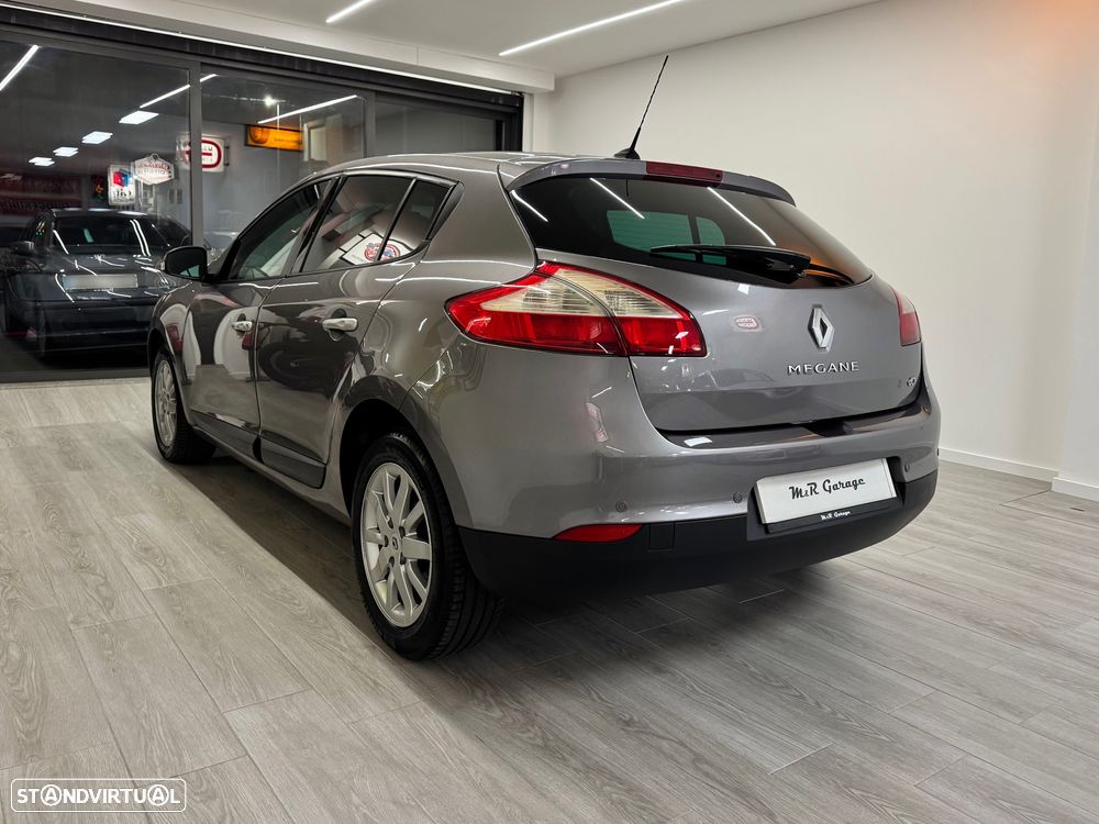 Renault Mégane 1.5 dCi Dynamique S - 3