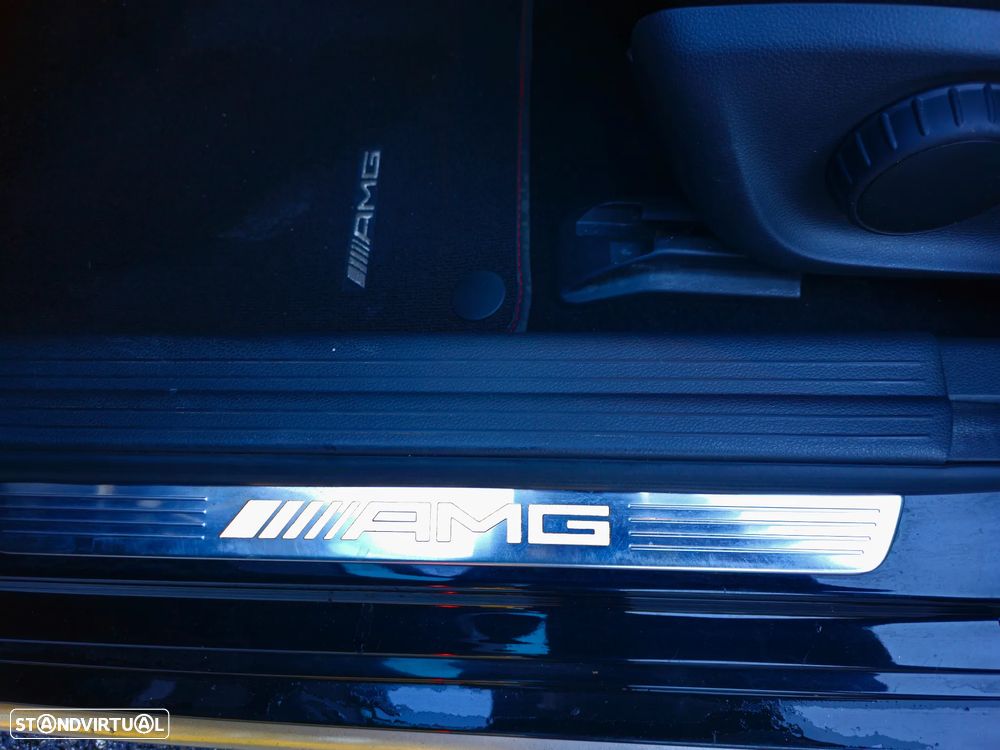 Mercedes-Benz A 45 AMG 4Matic Speedshift 7G-DCT - 21