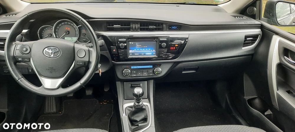 Toyota Corolla 1.6 Active - 11