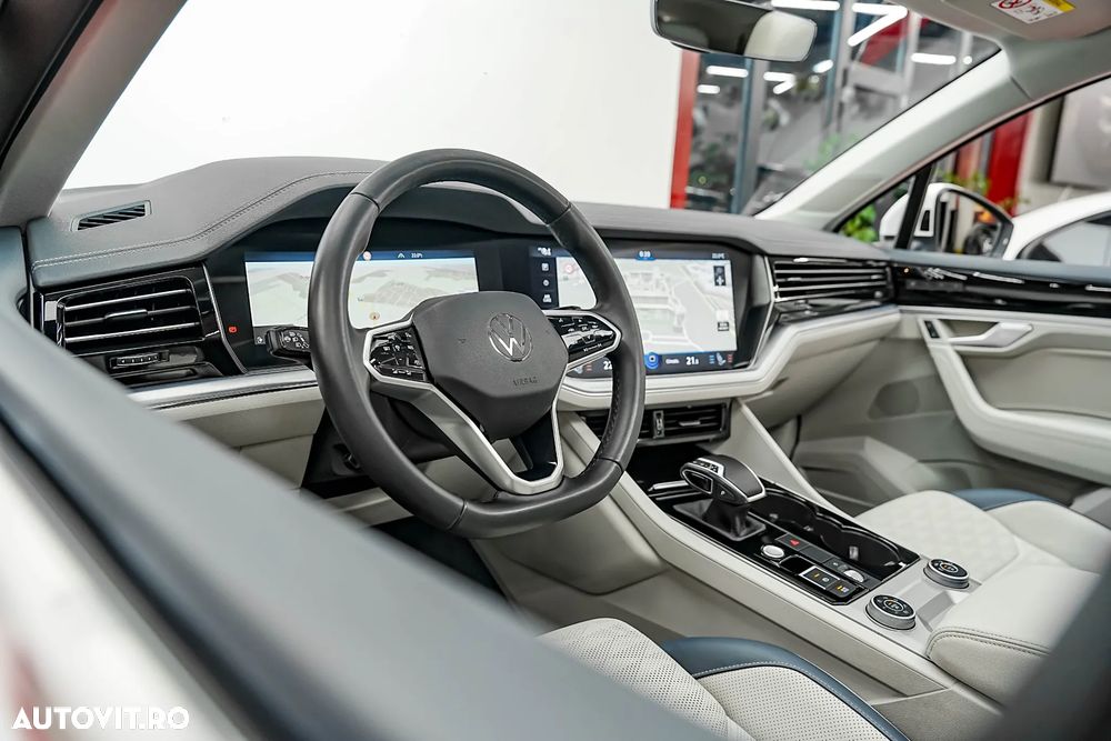 Volkswagen Touareg 3.0 V6 e-Hybrid 4Motion Aut. Elegance - 14