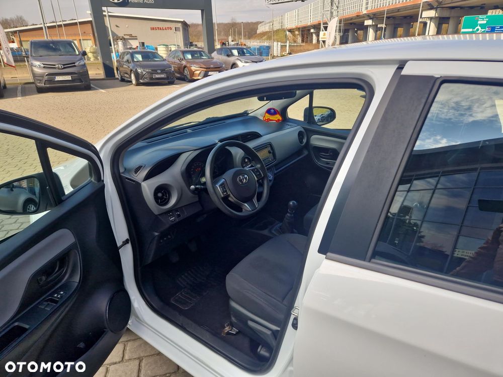 Toyota Yaris 1.5 Active - 11