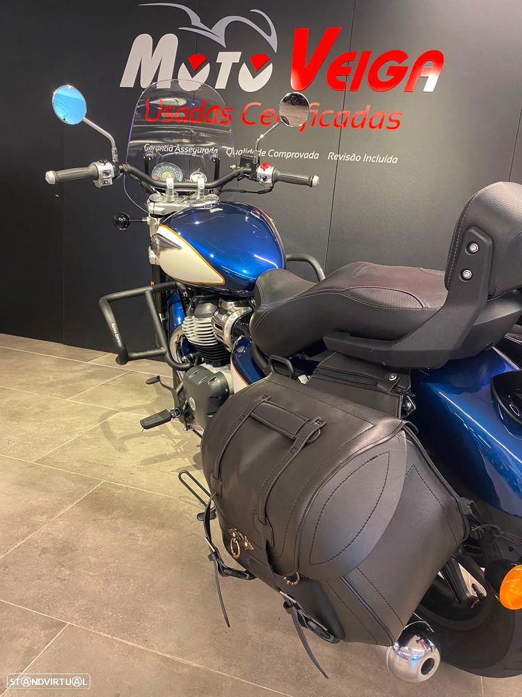Royal Enfield Super Meteor 650 - 10