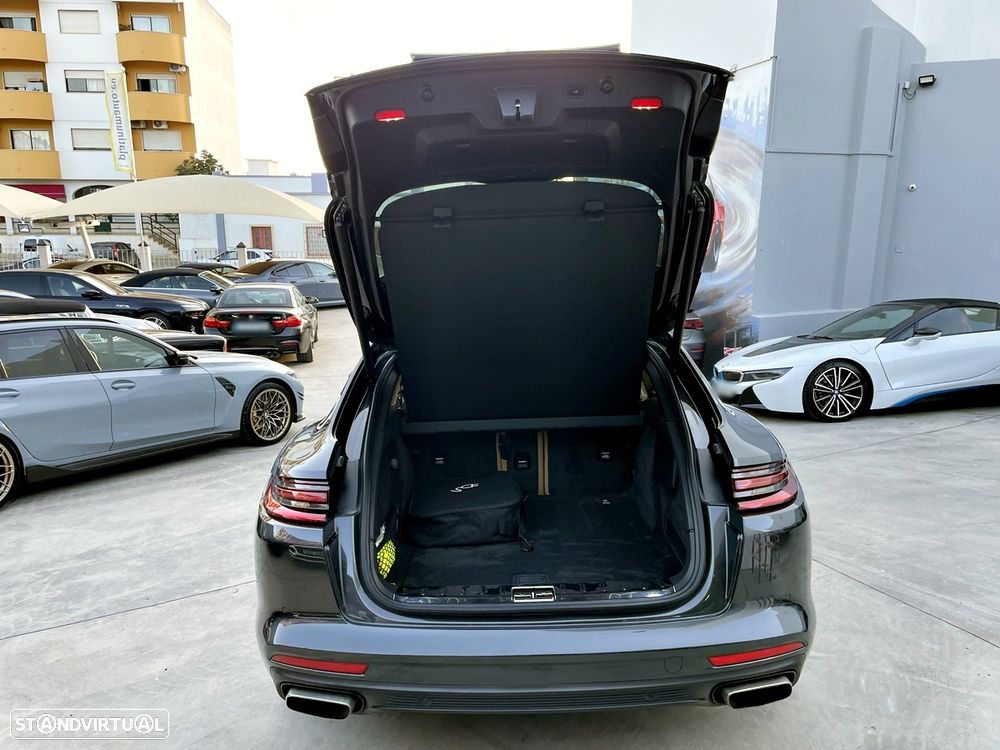 Porsche Panamera Sport Turismo 4 E-Hybrid Edition 10 Anos - 35