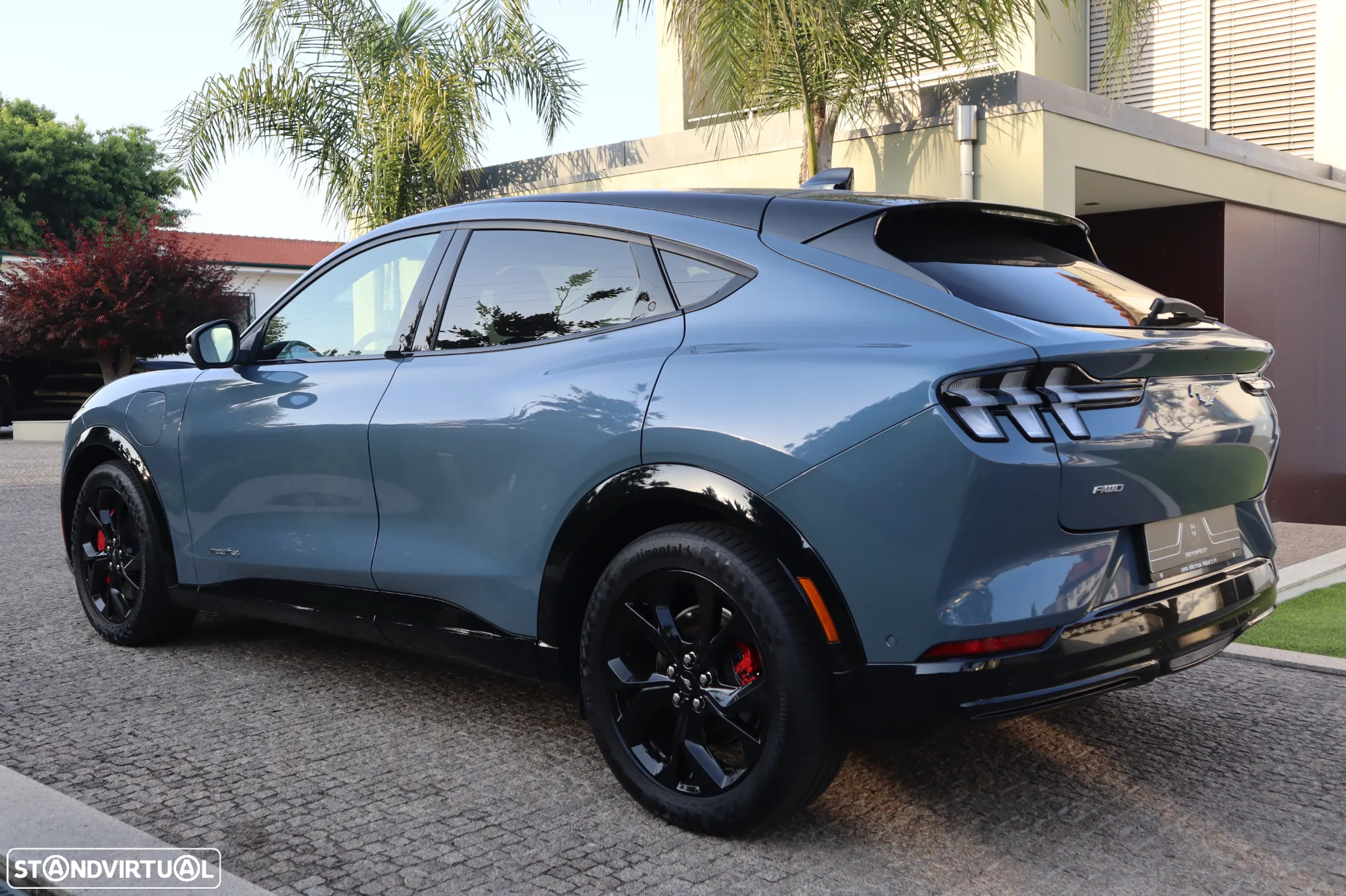 Ford Mustang Mach-E 75.7 kWh Premium AWD - 4