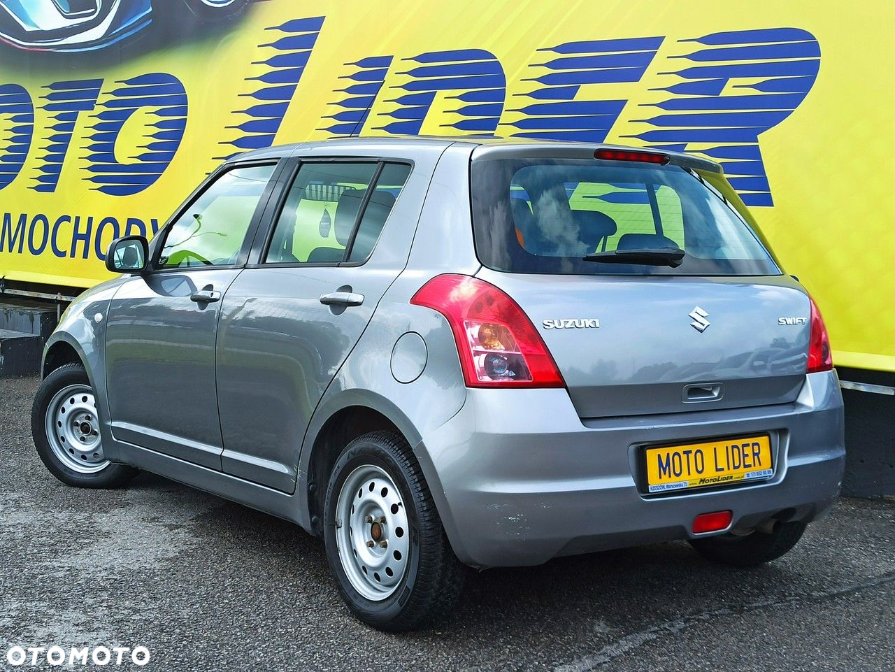 Suzuki Swift - 4