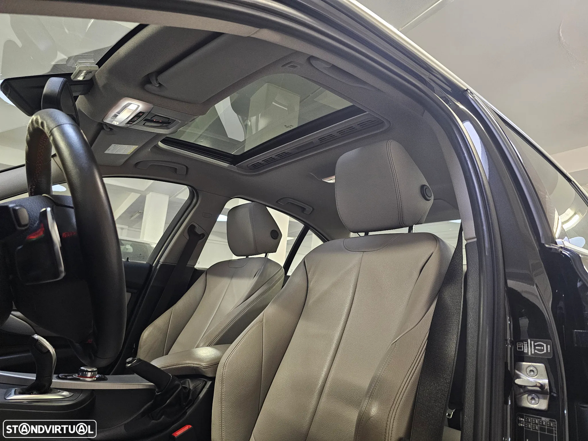 BMW 328 i Auto Line Sport - 27
