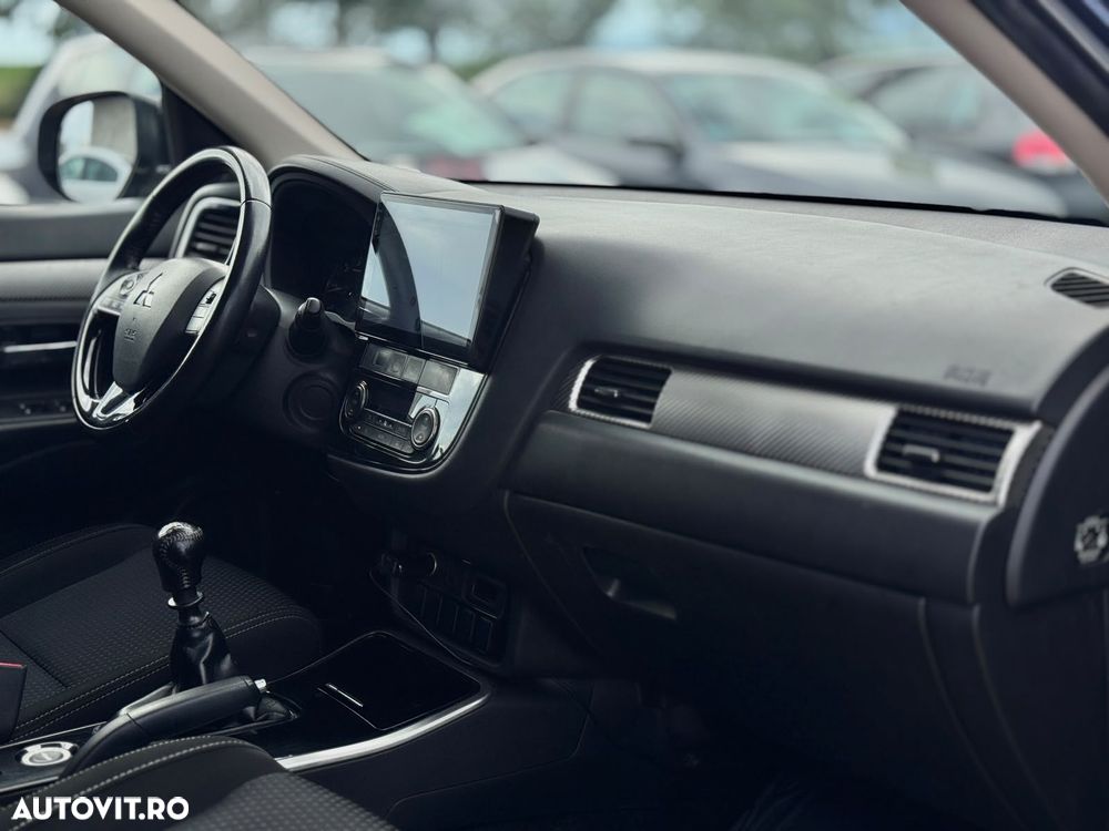 Mitsubishi Outlander 2.2 Litre DI-D AWD Instyle - 6