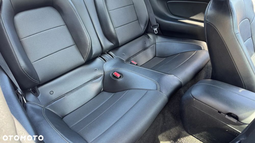 Ford Mustang 3.7 V6 Premium - 32