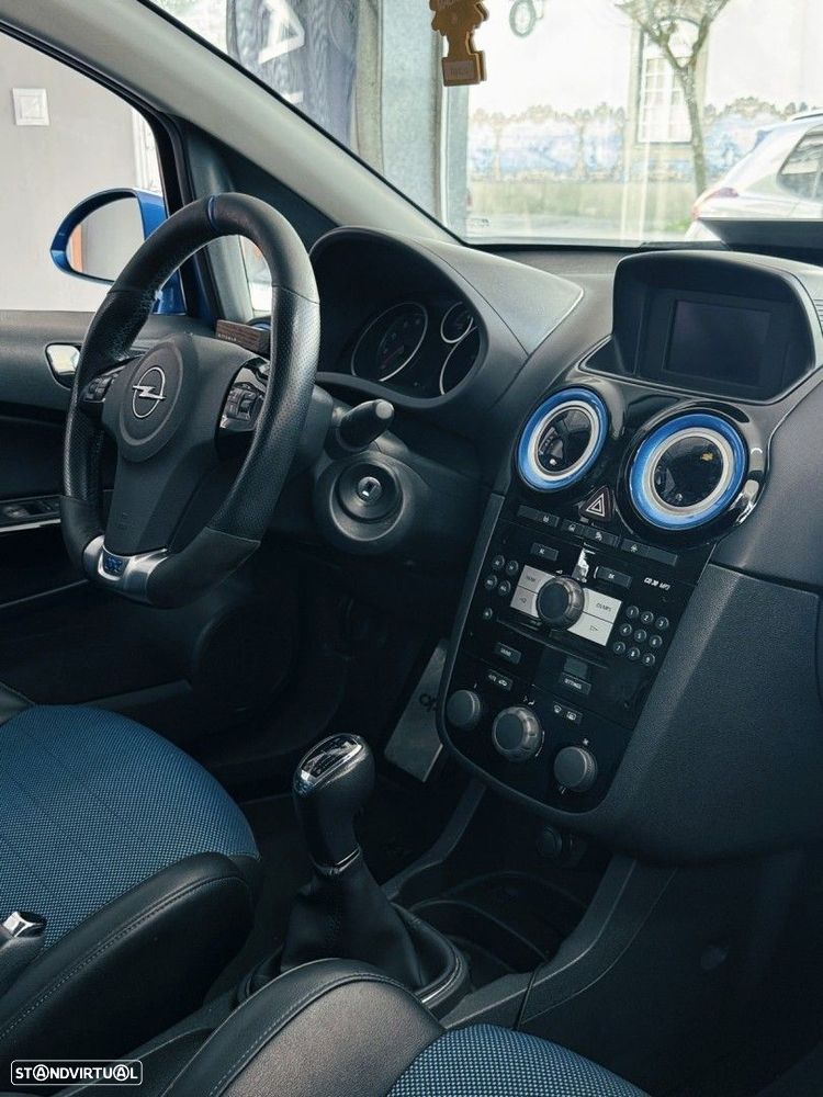 Opel Corsa 1.6 Turbo OPC - 9