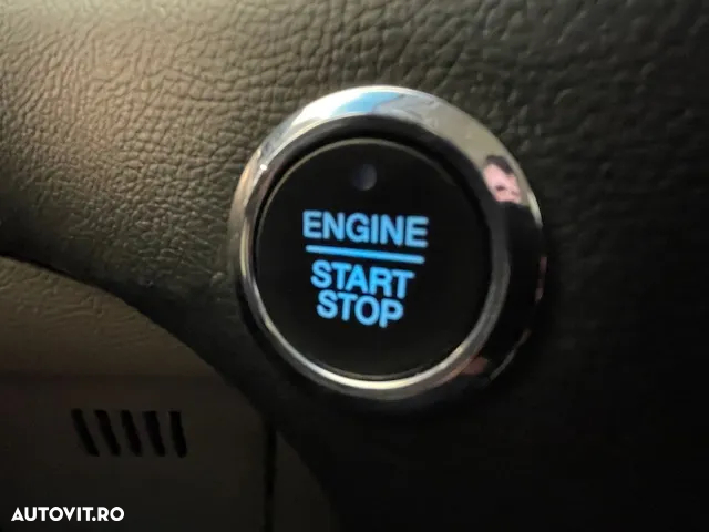 Ford Edge 2.0 TDCi Powershift Titanium - 24