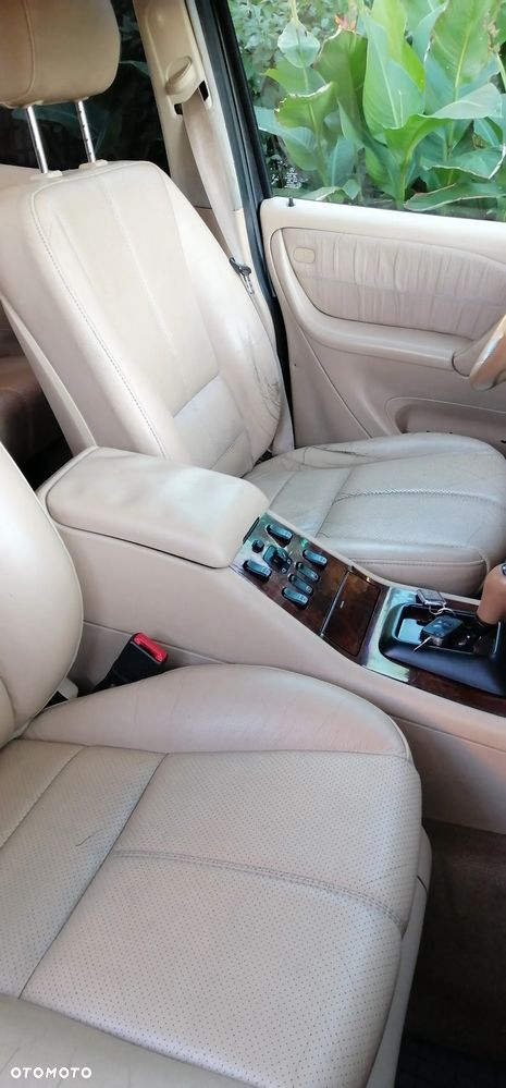 Mercedes-Benz ML - 10