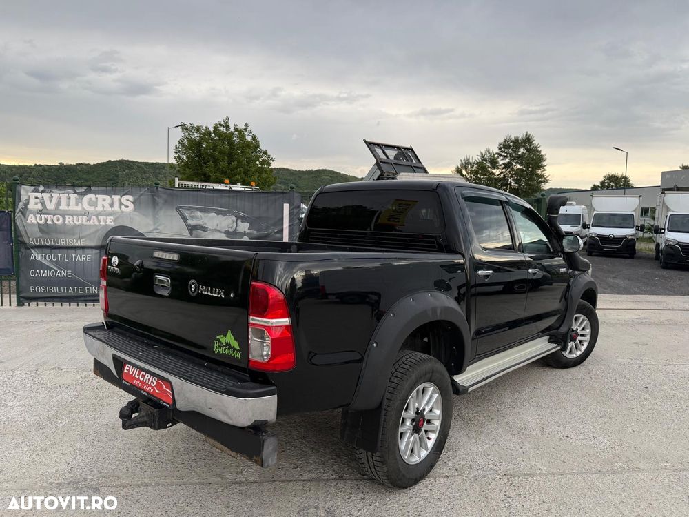 Toyota Hilux - 2