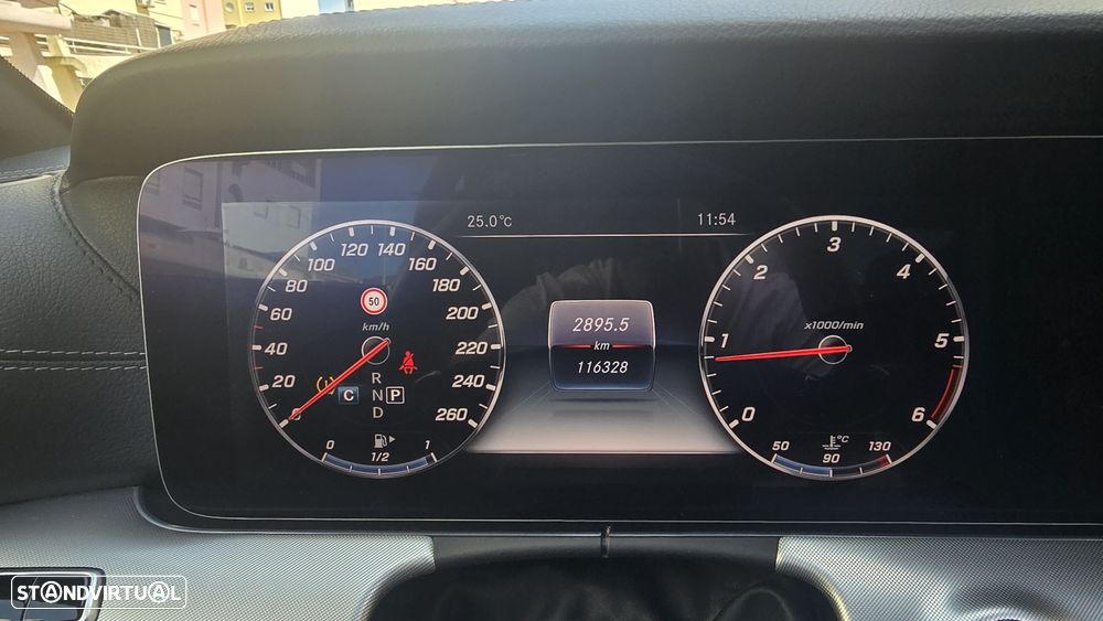 Mercedes-Benz E 220 d AMG Line Aut. - 30