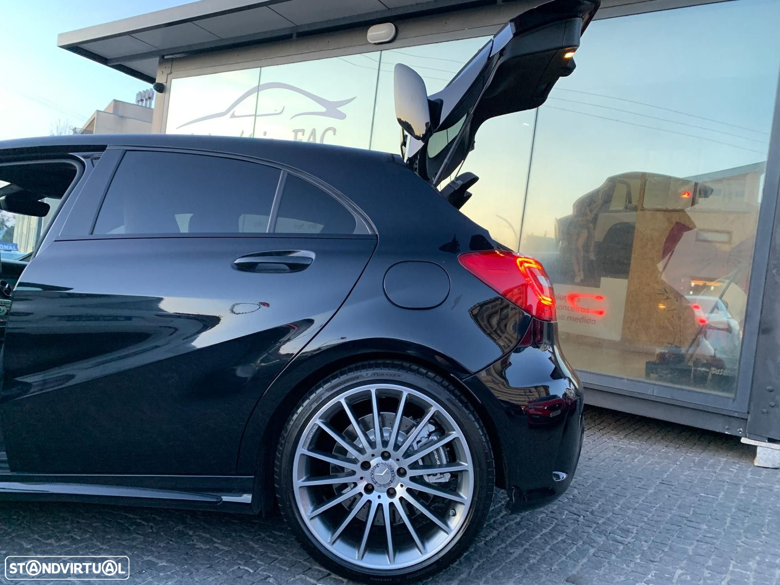 Mercedes-Benz A 45 AMG 4-Matic - 10