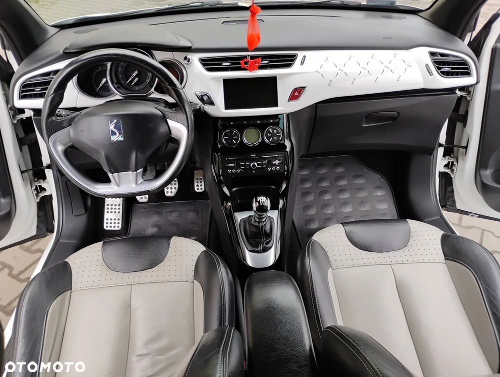 Citroën DS3 1.6 THP Ultra Prestige - 26