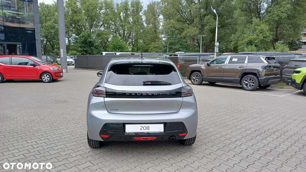 Peugeot 208 - 6