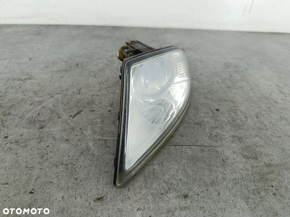 HALOGEN PRAWY PRZÓD FORD MONDEO MK3 3S71-15K201-AE  0305068002 - 2