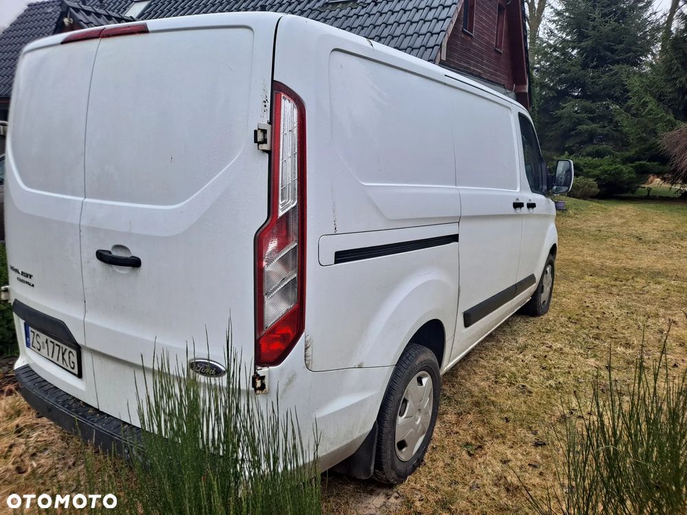 Ford TRANSIT CUSTOM - 4