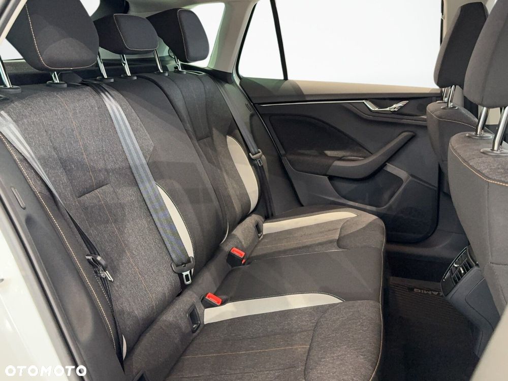 Skoda Kamiq 1.0 TSI Style DSG - 17