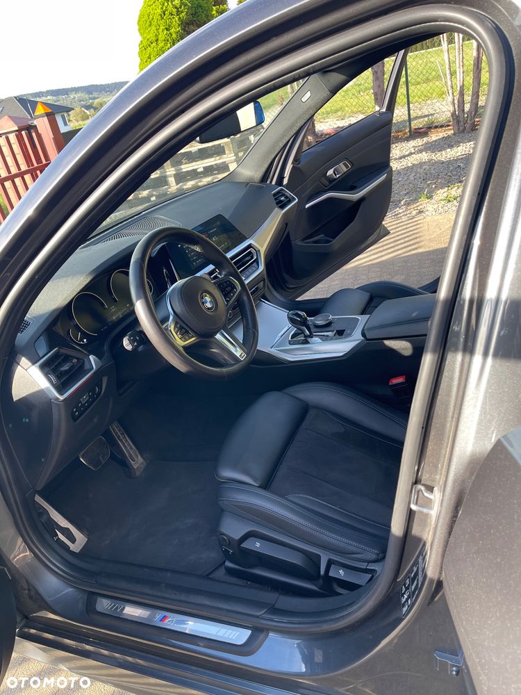 BMW Seria 3 330i xDrive - 7